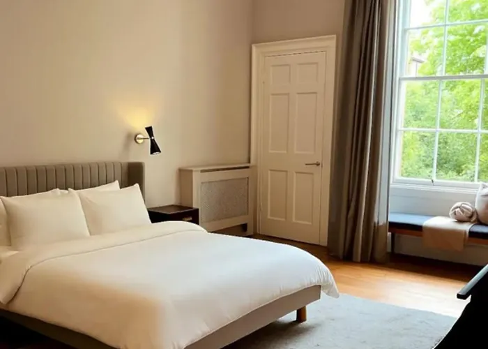 Designer Georgian Apartment In Edinburgh New Town